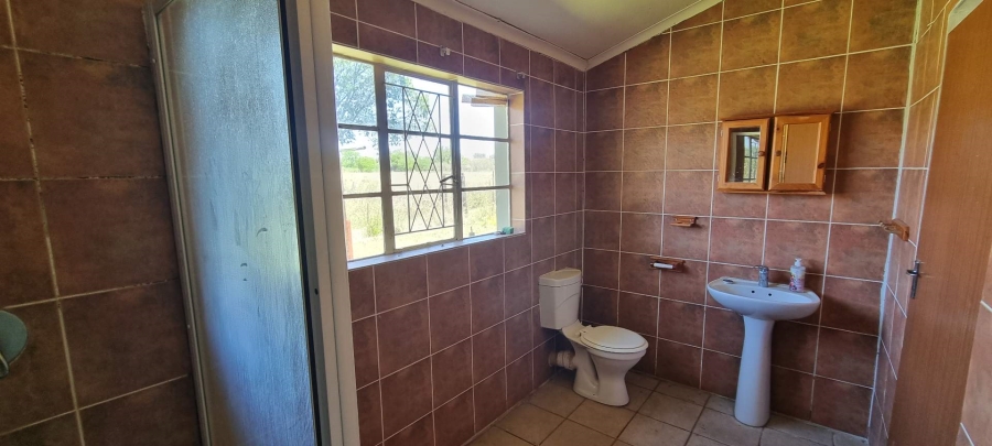 5 Bedroom Property for Sale in Roodewal Free State